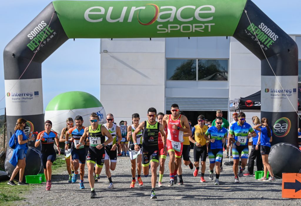 Un centenar de participantes se darán cita en el Duatlón Cros de Monesterio
