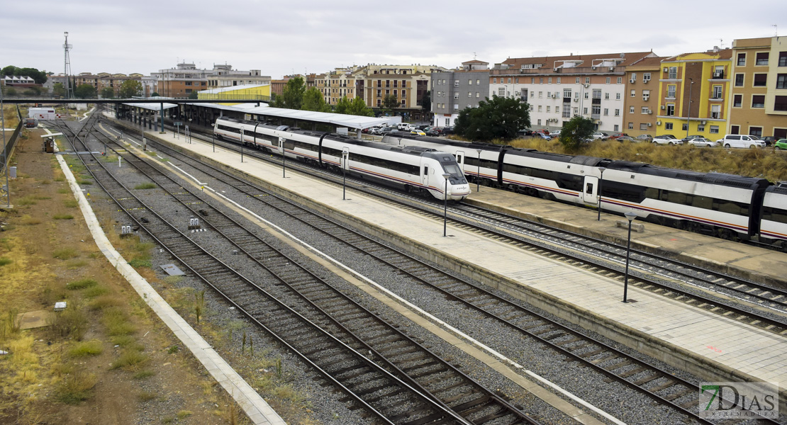 Nuevo horario de salida en fin de semana de cuatro trenes de Extremadura