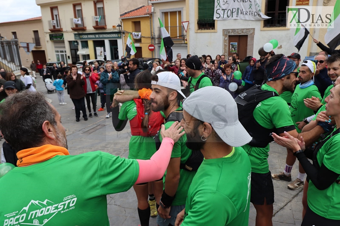 70 km corriendo desde Mérida para apoyar la lucha contra el macrovertedero en Salvatierra