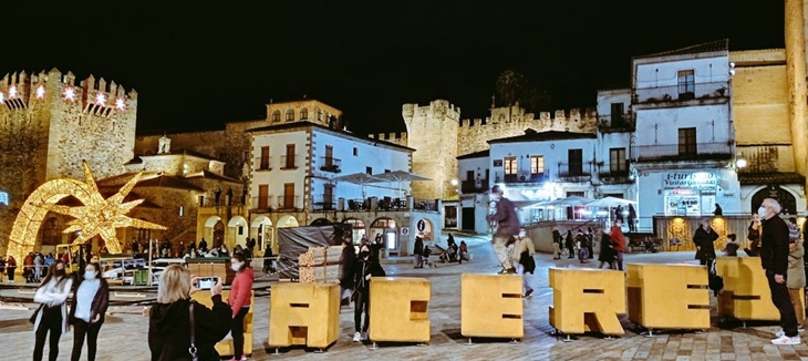 Cáceres da la bienvenida a una Navidad eficiente