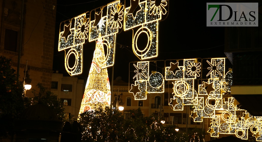 REPOR: Badajoz ilumina su navidad