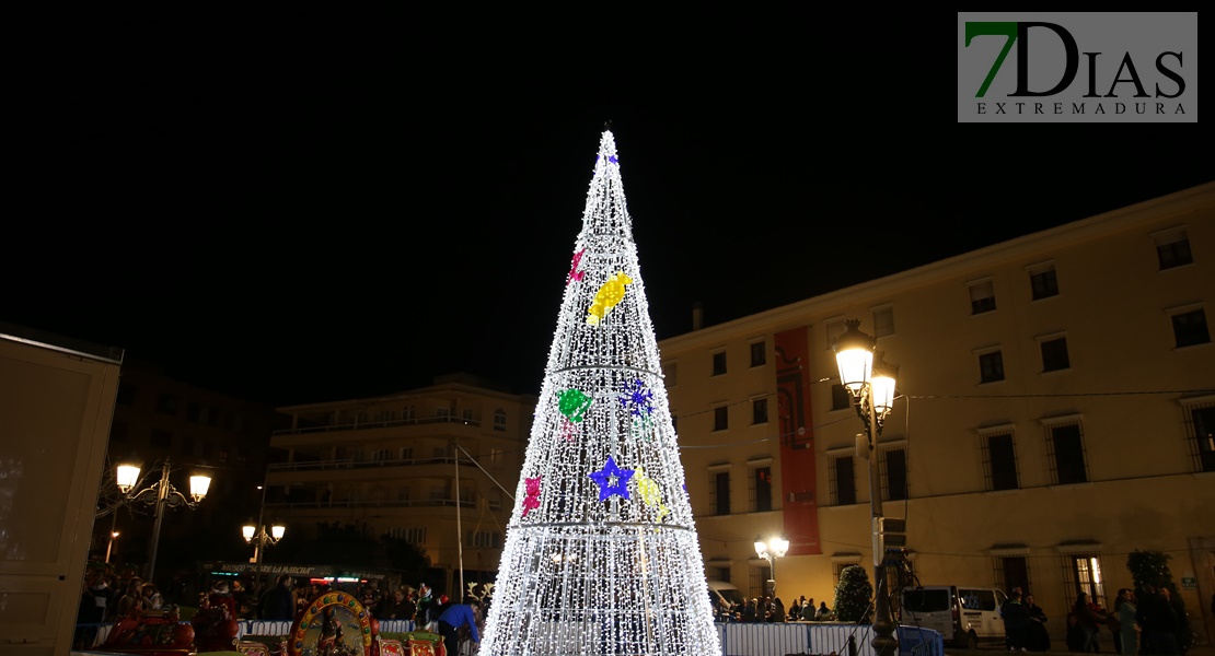 REPOR: Badajoz ilumina su navidad