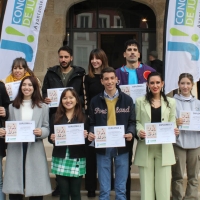 Los ganadores reciben los Premios JABA 2022