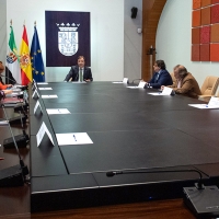 La Junta habla de &quot;la inversión empresarial más importante jamás registrada en Extremadura&quot;