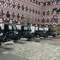 Badajoz cuenta con 5 nuevas barredoras y un tractor para su servicio de limpieza