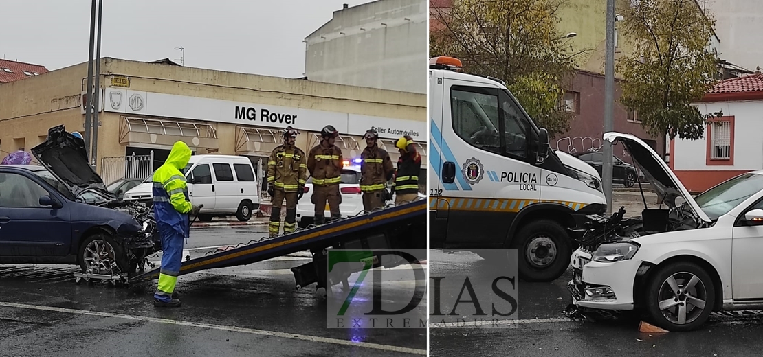 Colisión múltiple en la barriada de San Roque (Badajoz)