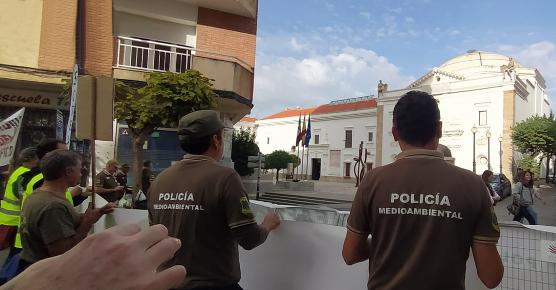 Los agentes del medio natural vuelven a la calle ante el &quot;caso omiso&quot; de Vara