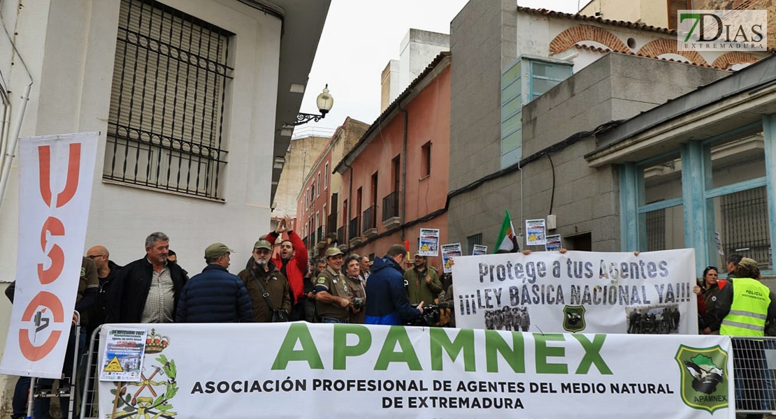 Los agentes del medio natural amenazan con huelga en época de incendios