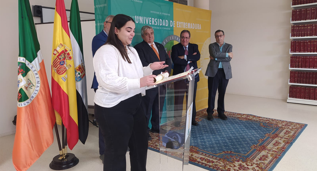 Laura Toribio es el mejor expediente académico de Enfermería de la UEx