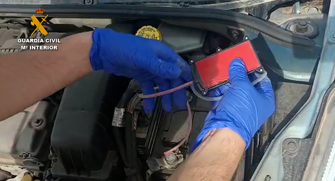 Acosa a su expareja utilizando un dispositivo de seguimiento