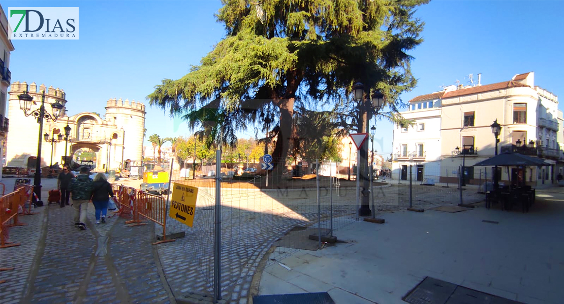 Comienzan a abrir calles al tráfico en el entorno de Puerta Palmas tras las obras