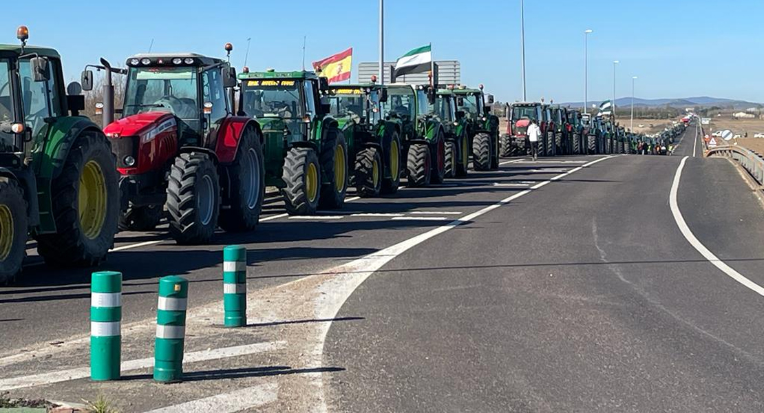 El 2023 comenzará con una gran tractorada en Extremadura