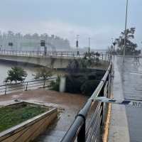 El Guadiana ya amenaza la zona de pubs en Badajoz