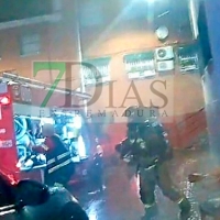 Un brasero provoca un incendio en Badajoz: “Las llamas salían por la fachada”