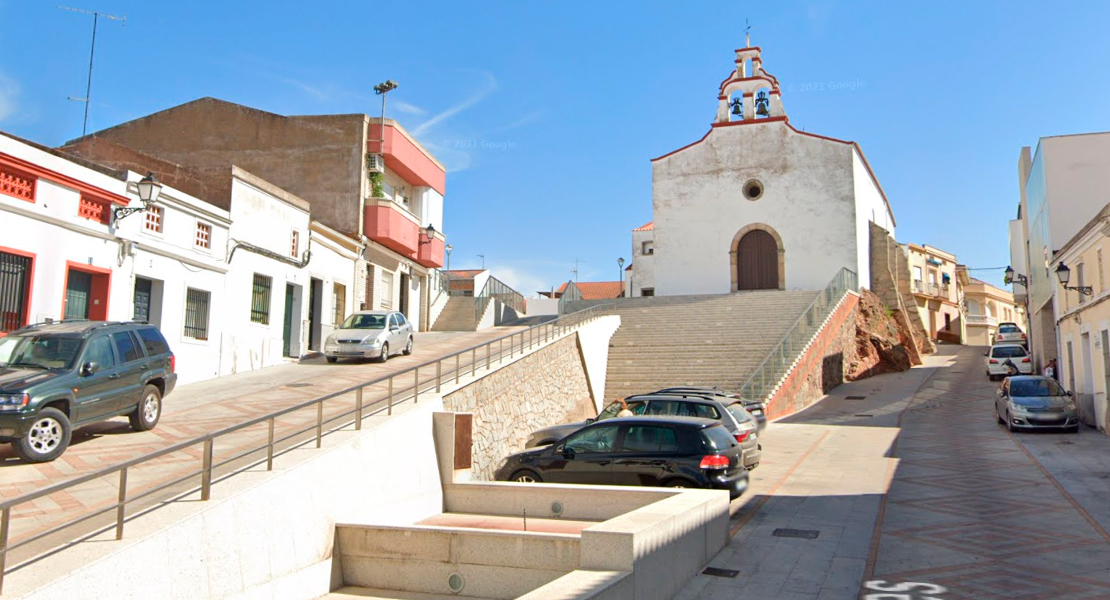 Un niño de 15 meses cae por unas escaleras en Don Benito