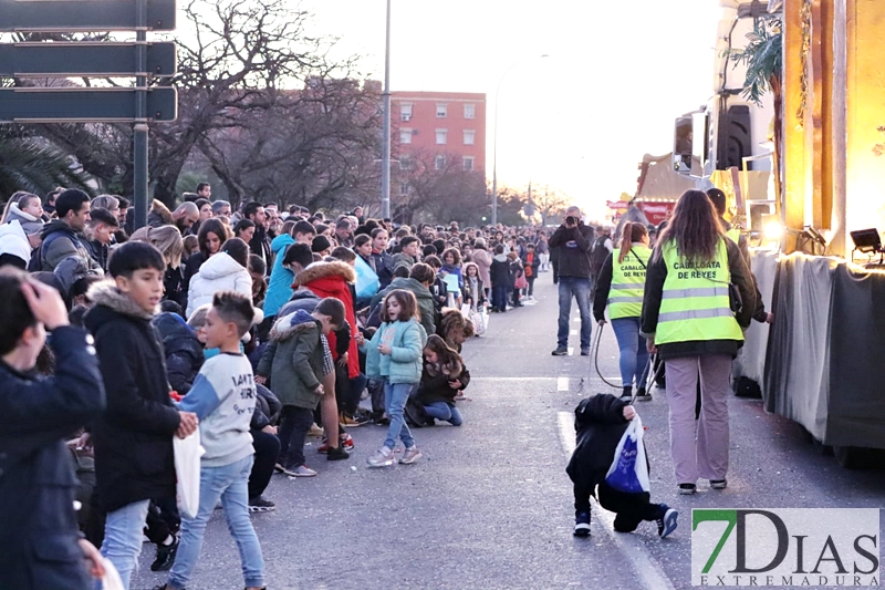 Los Reyes Magos de Oriente llenan de magia e ilusión las calles de Badajoz