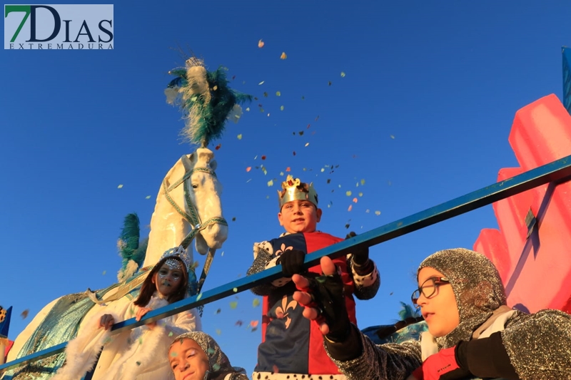 Los Reyes Magos de Oriente llenan de magia e ilusión las calles de Badajoz