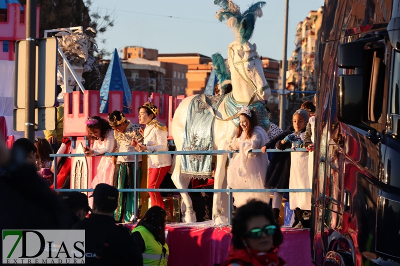 Los Reyes Magos de Oriente llenan de magia e ilusión las calles de Badajoz