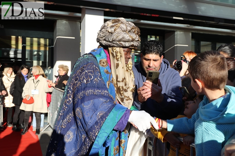 Los Reyes Magos de Oriente llenan de magia e ilusión las calles de Badajoz