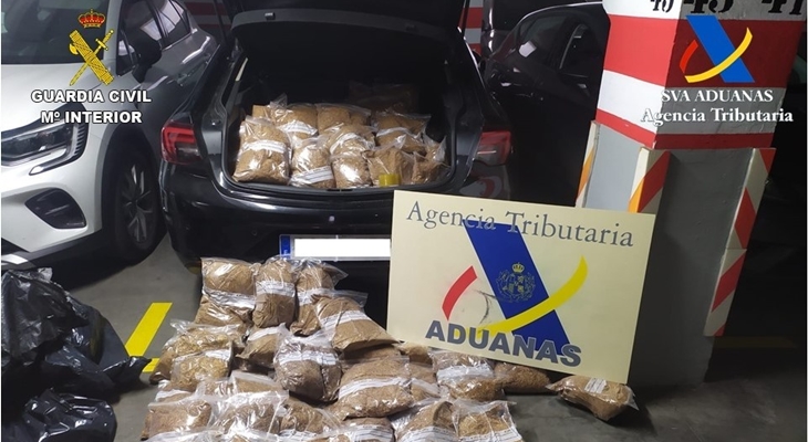 Descubren 100 kilos de picadura de tabaco en el maletero de un vehículo en Badajoz