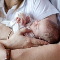 La Seguridad Social tramita 473.720 permisos por nacimiento y cuidado de menor