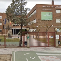 Un profesor sufre una caída desde un falso techo en el I.E.S Cuatro Caminos de Don Benito