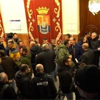 Critican que la Policía Local se manifieste dentro del Ayuntamiento de Badajoz