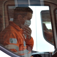 Sanidad estudia retirar ya la mascarilla en los transportes