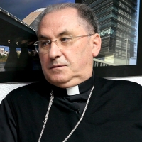 Celso Morga presenta su renuncia al Papa