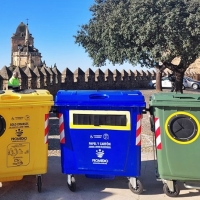 Promedio instala contenedores adaptados para personas con movilidad reducida