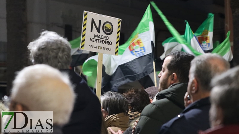 400 personas se manifiestan en Santa Marta contra el macrovertedero