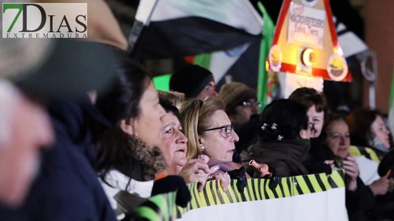 400 personas se manifiestan en Santa Marta contra el macrovertedero