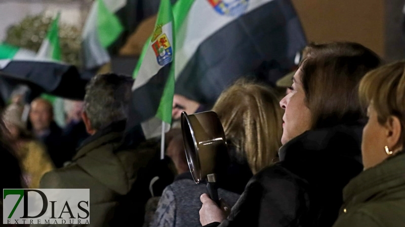 400 personas se manifiestan en Santa Marta contra el macrovertedero