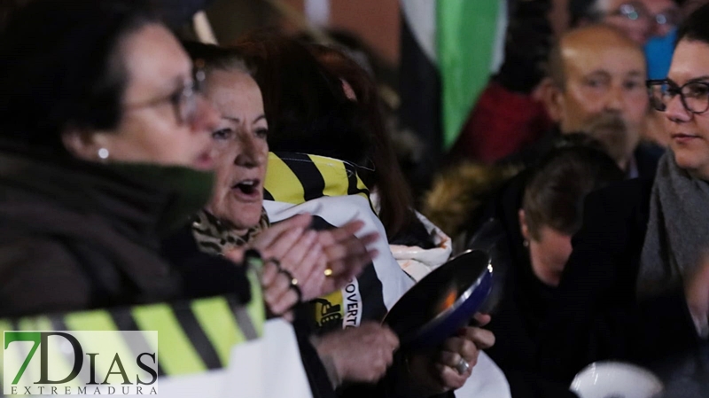 400 personas se manifiestan en Santa Marta contra el macrovertedero