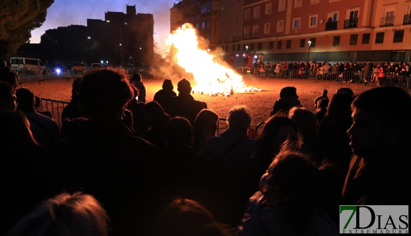 Imágenes de Las Candelas de la margen derecha de Badajoz