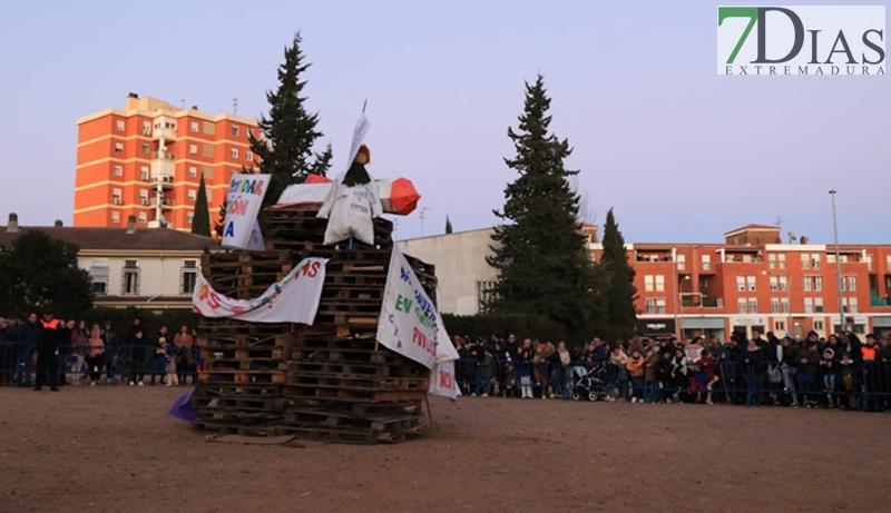 Imágenes de Las Candelas de la margen derecha de Badajoz