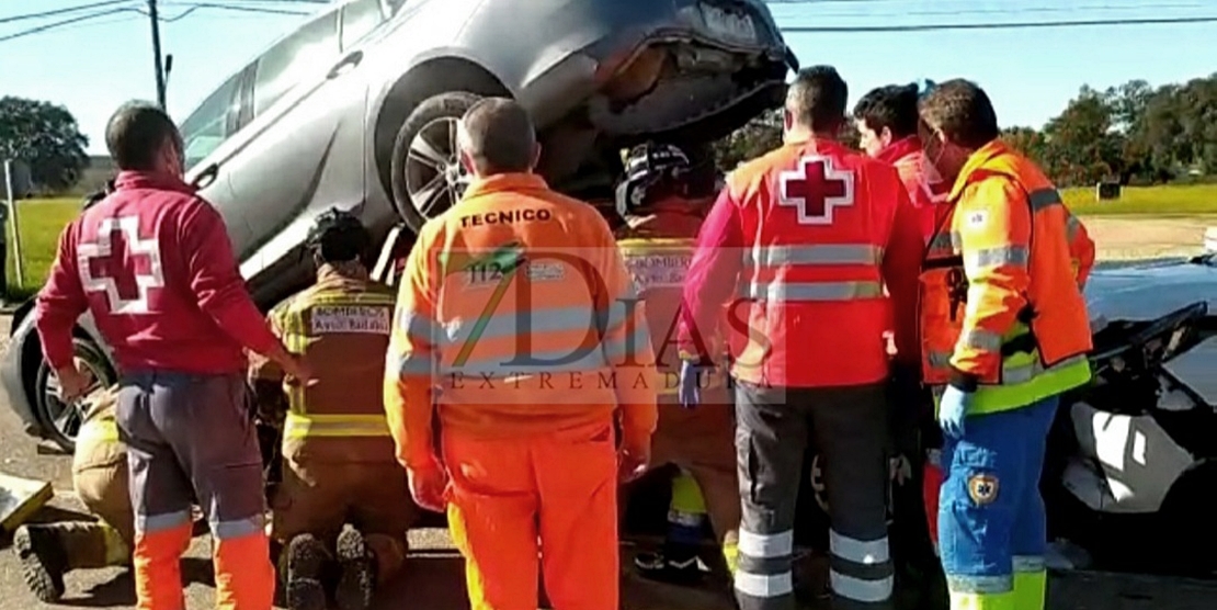 Accidente múltiple en la EX-110 con varios heridos