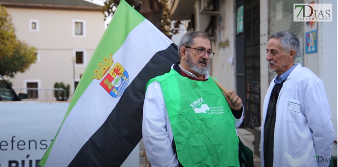Los médicos extremeños desconvocan la huelga tras llegar a un acuerdo Los médicos extremeños desconvocan la huelga tras llegar a un acuerdo