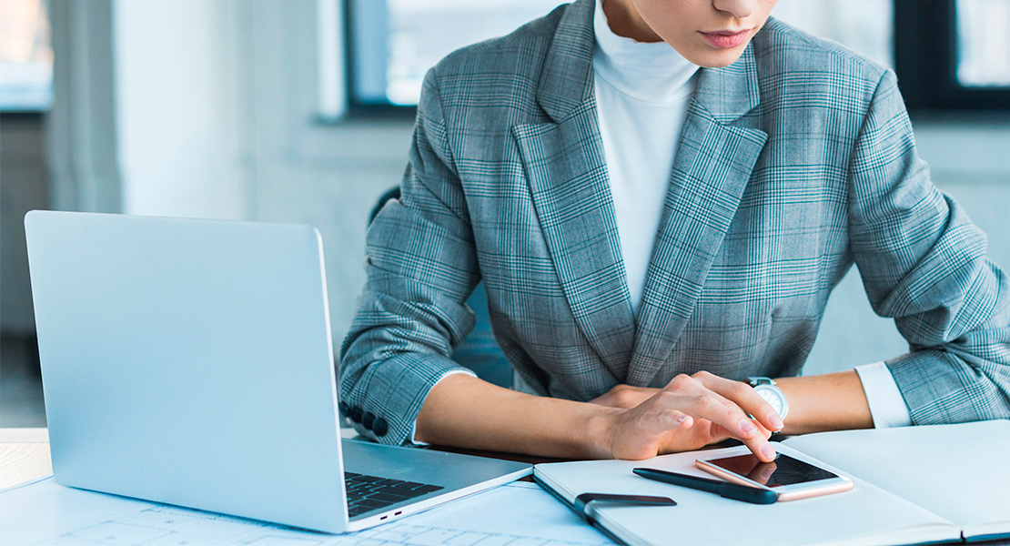 La brecha salarial en España: Los hombres ganan un 11,8% más de media al año que las mujeres