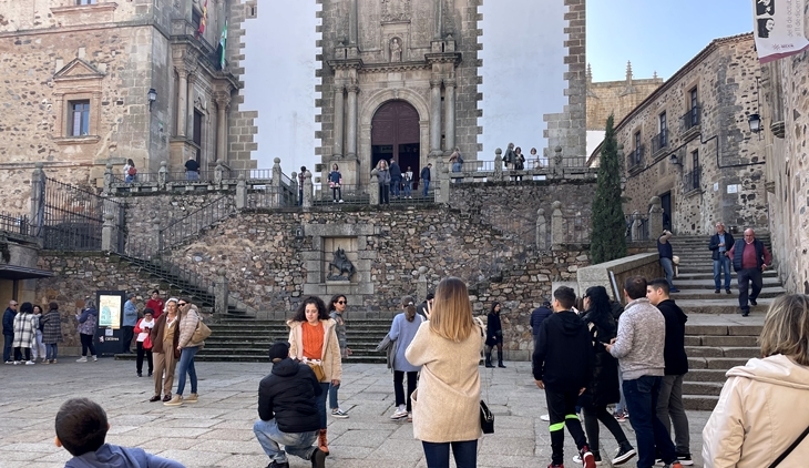 Cáceres se llena de turistas durante el fin de semana
