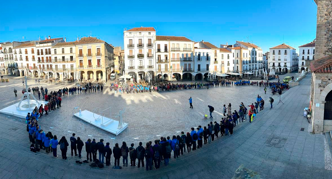 Cientos de personas acuden al Festival de la Canción Scout en Cáceres