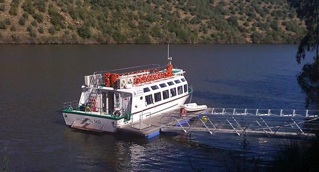 El barco Balcón del Tajo vuelve a navegar tras meses parado