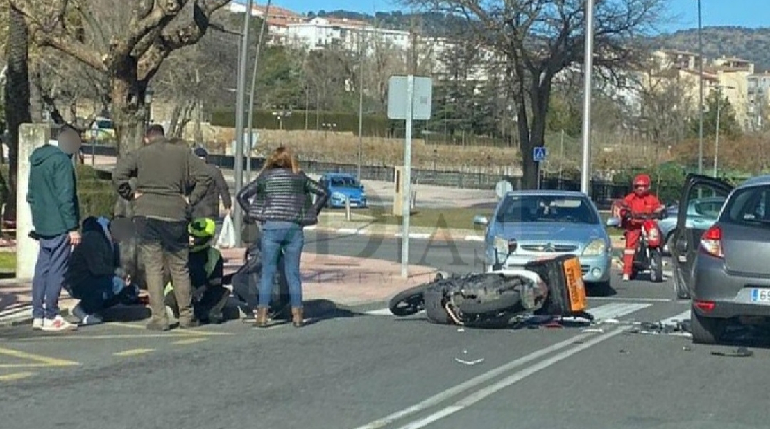 Accidente en la avenida Juan Carlos I de Plasencia (CC)