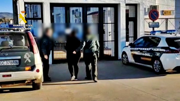 Roba la tarjeta bancaria de un extremeño, averigua su pin y sustrae más de 30.000 euros