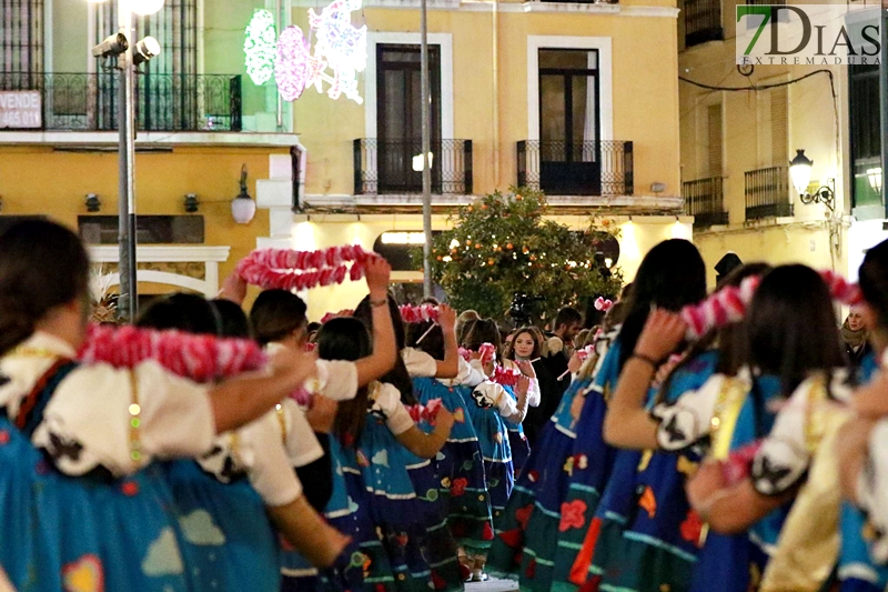 El ambiente de Carnaval continua de plaza en plaza en Badajoz