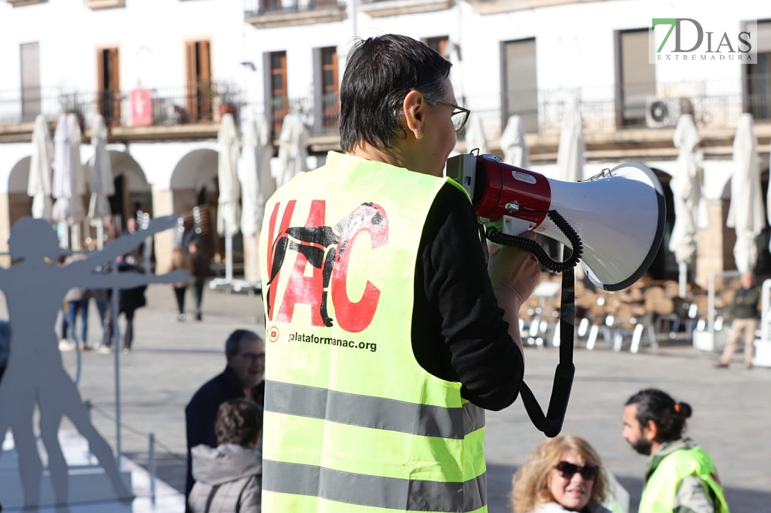 Manifestación contra la caza en Cáceres: &quot;Ni galgos ni podencos son vuestros instrumentos&quot;