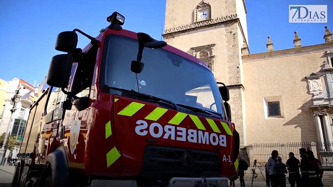 Los Bomberos de Badajoz presentan nuevos camiones
