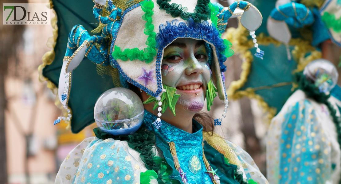 Disfruta de los mejores primeros planos del gran desfile del carnaval 2023