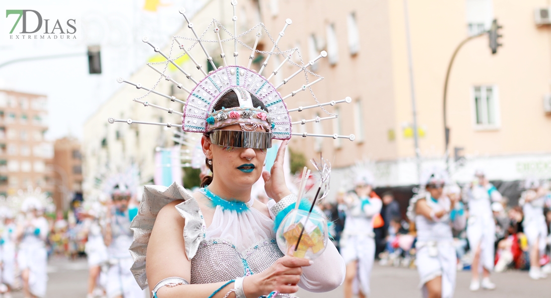 Disfruta de los mejores primeros planos del gran desfile del carnaval 2023