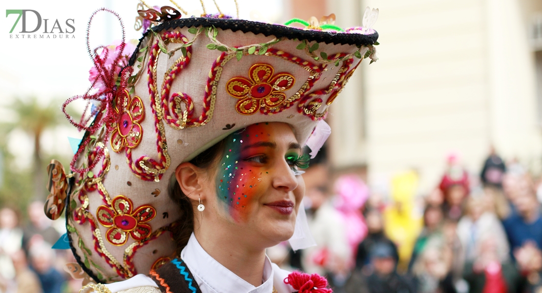 Disfruta de los mejores primeros planos del gran desfile del carnaval 2023